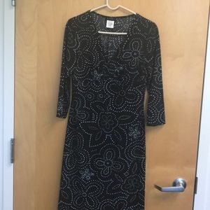 B. Smart knee length dress